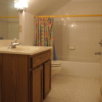 1700 Kurtz Second Full Bath