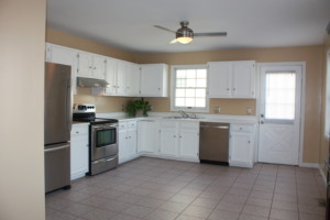 1200 Riverside Ave Kitchen